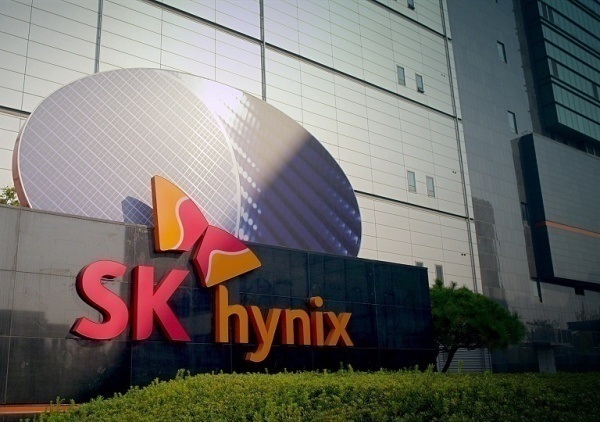 SK하이닉스, AI 수요강세에 "최대 실적"…증권가, 영업익 전망치 상향조정